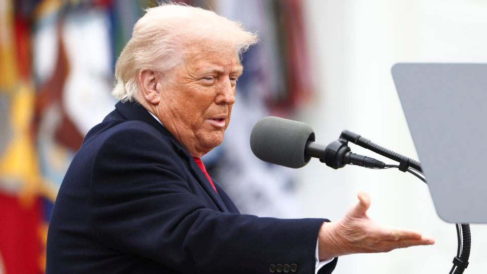 Donald Trump, anuncia aranceles recíprocos contra sus socios comerciales | EFE/EPA/JIM LO SCALZO / POOL