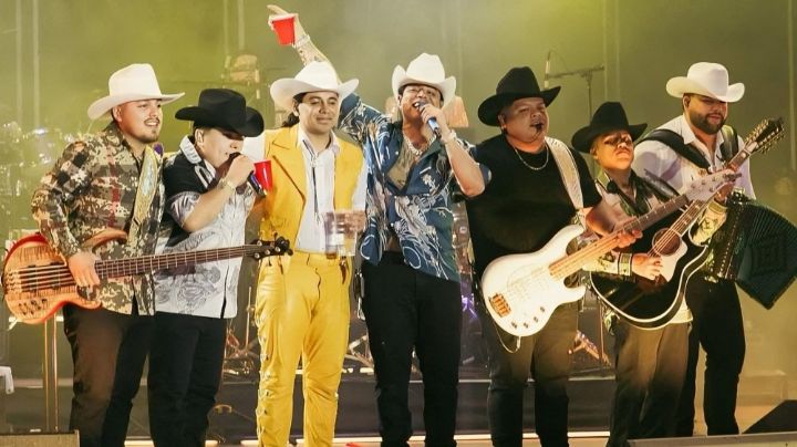 Abuchean a Grupo Firme por negarse a cantar un corrido en La Feria de San Marcos