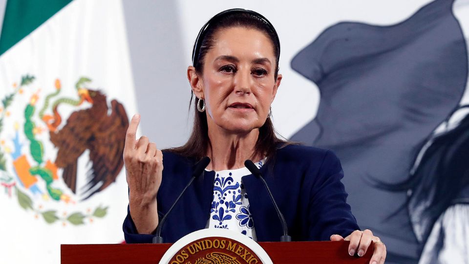 Claudia Sheinbaum, habla durante su rueda de prensa diaria este lunes | EFE/ Mario Guzmán
