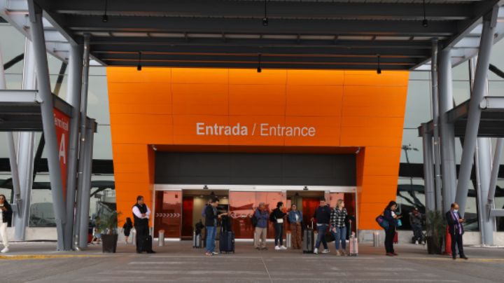 Fuerte lluvia provoca cancelaciones y demoras en Aeropuerto de Monterrey
