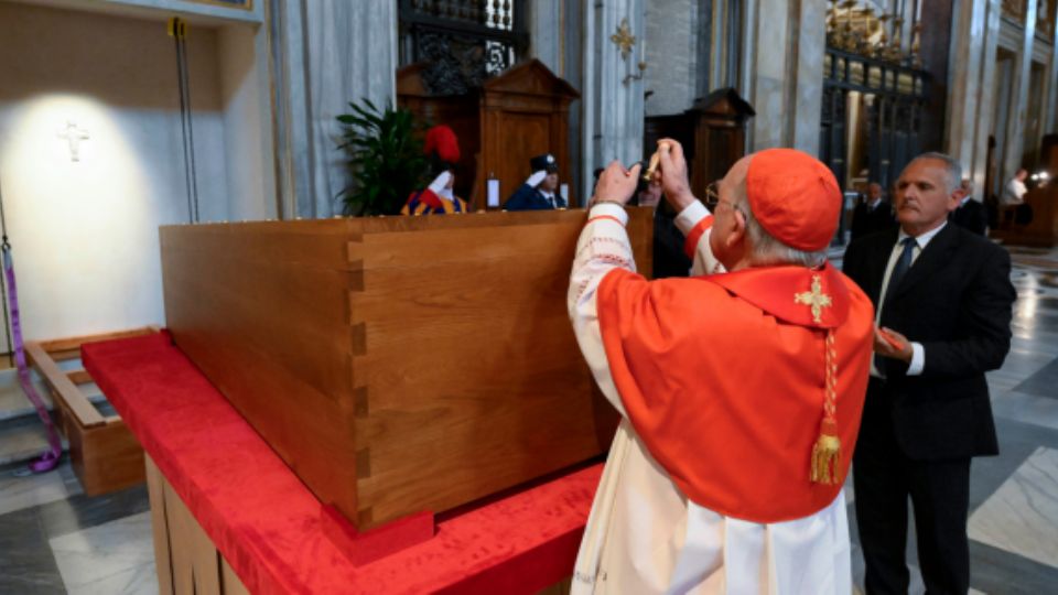 Preparativos para el entierro del Papa Francisco.