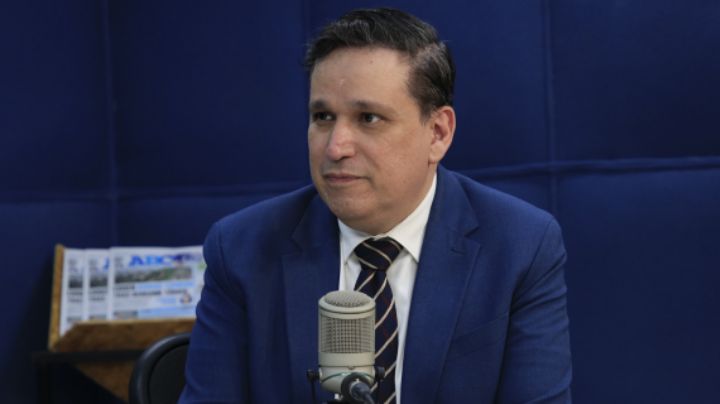 Analizan denunciar a Ulises Carlin por usurpación de funciones