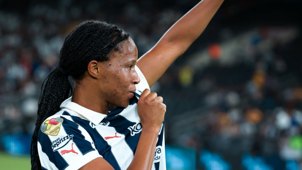Jermaine Seoposenwe lidera el pase de Rayadas a semifinales con un agónico gol