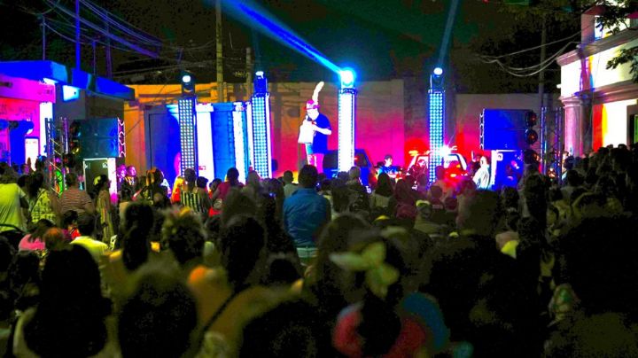 Jesús Nava festeja el Día del Niño con Los Payasónicos en Santa Catarina