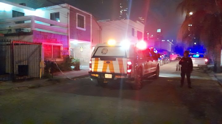 Se incendia casa en la colonia Valle del Mirador, Monterrey