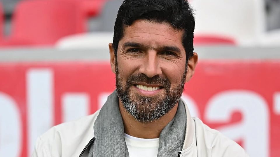 Sebastián Abreu Toma las Riendas y Busca Revivir al Equipo Fronterizo