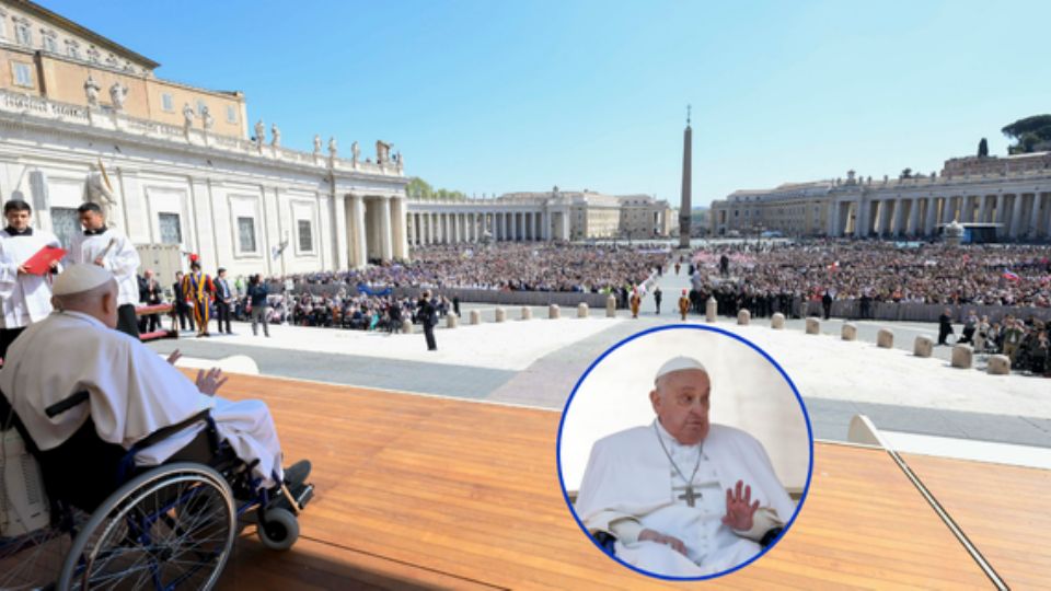 El papa Francisco, convaleciente por sus problemas de salud, ha reaparecido este domingo en persona ante los fieles en la Plaza de San Pedro del Vaticano.