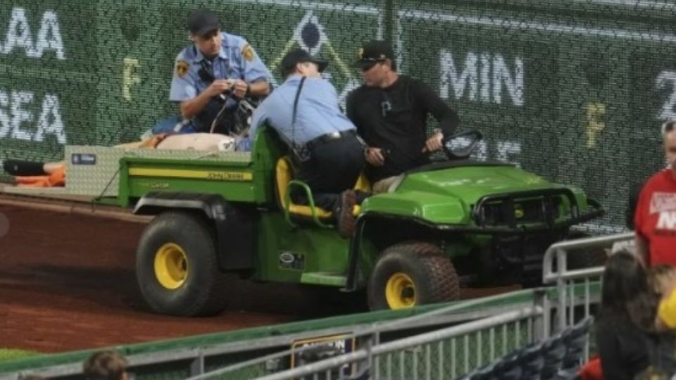 Un hombre cayó de un muro de 6 metros de altura en el  juego entre Piratas y Cachorros en Grandes Ligas