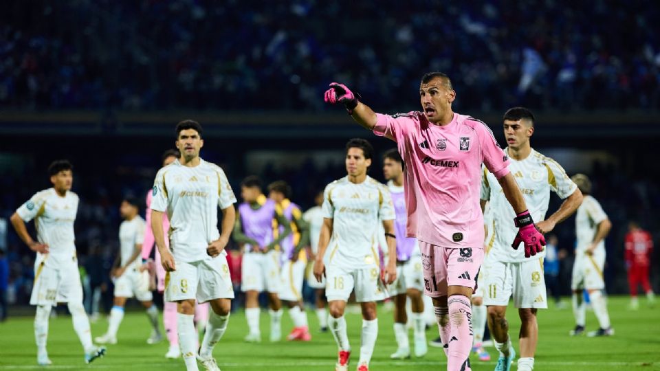 Nahuel Guzmán reclama tras la eliminación de Tigres en la Concachampions