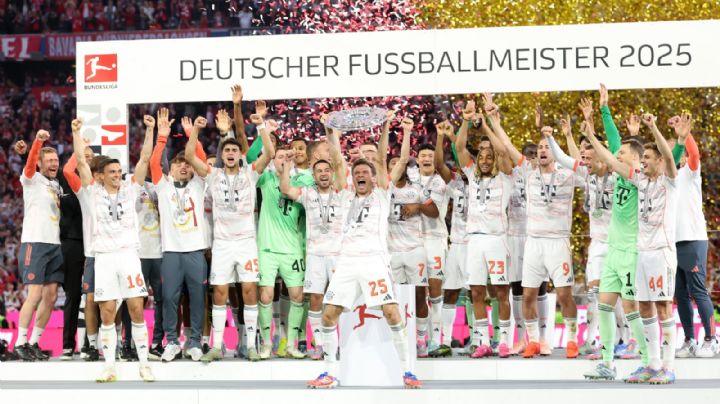 Bundesliga: Bayern celebra el título y da un emotivo adiós a Thomas Müller