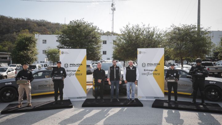 Presentan la nueva imagen de la policía de Santiago, NL