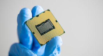 Propone México incluir a los semiconductores en revisión del T-MEC