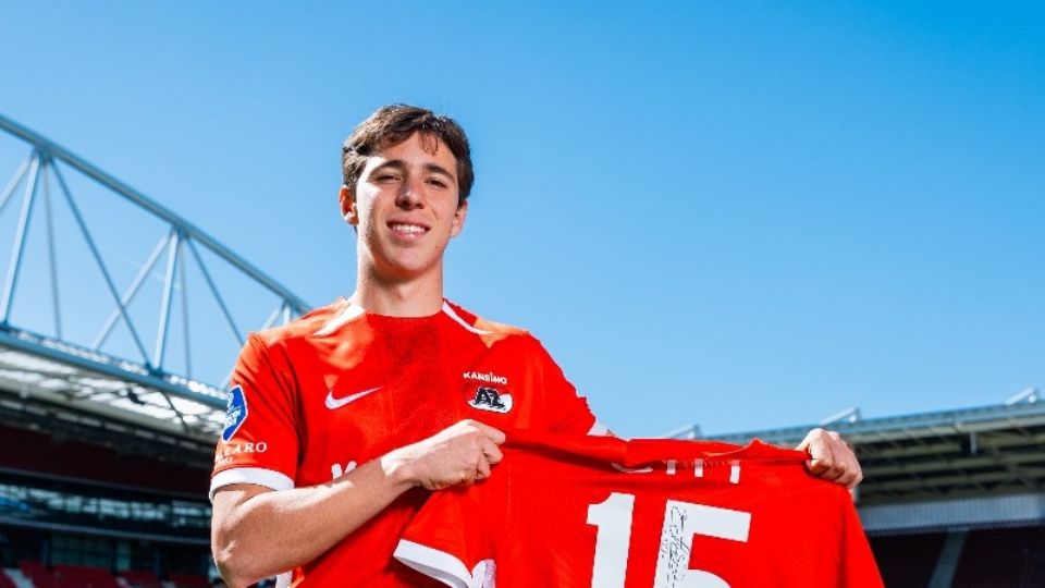 'TILONSITO' CHÁVEZ, HIJO DE LEYENDA, NUEVO JUGADOR del AZ ALKMAAR