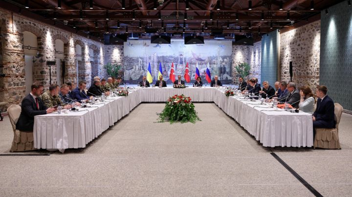 Rusia y Ucrania acuerdan intercambiar a mil prisioneros de guerra