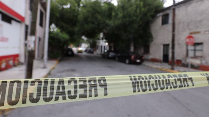 Motociclista atropella a una persona y se da a la fuga en Monterrey