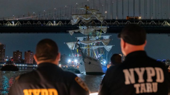 Marina de México promete investigar choque del buque mexicano en Nueva York