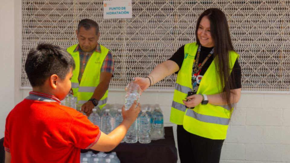 El Gobierno de NL instalará 373 puntos de hidratación en planteles de educación básica, principalmente donde hay escaso acceso al agua potable.