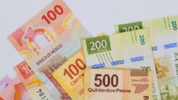 ¡El peso da el Grito! Cotiza fuerte frente al dólar este 15 de septiembre