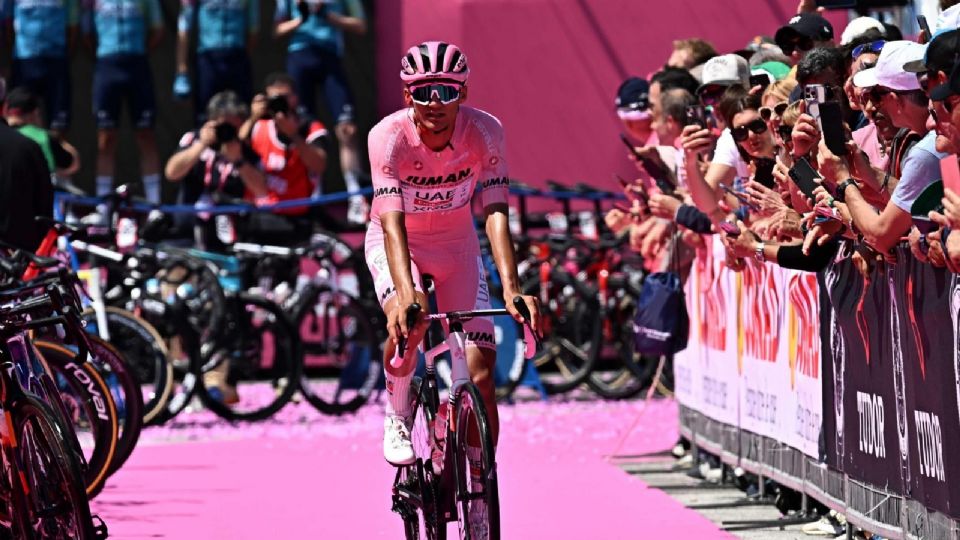 El mexicano Isaac del Toro acabó segundo en la decimoprimera etapa del Giro de Italia, para mantenerse como líder con 31 segundos de ventaja