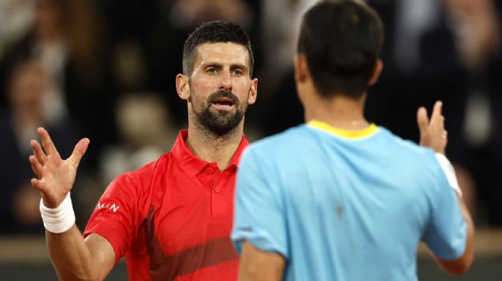 Djokovic debuta con triunfo en Roland Garros tras su título 100 y va por más historia