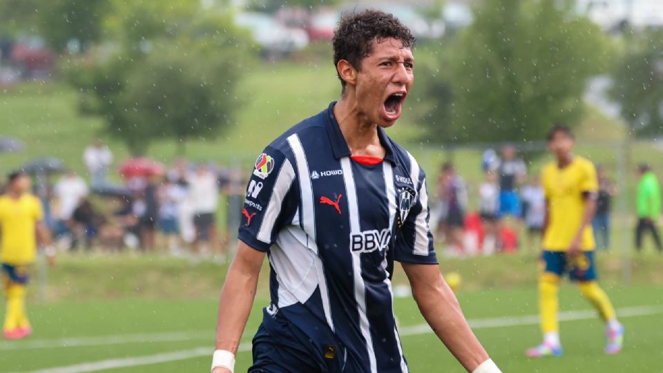 Adán Sánchez marca el gol decisivo: Monterrey toma ventaja en el partido de ida.