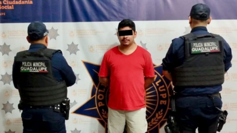Hombre detenido.