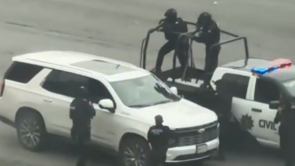 Detención de un automovilista en la carretera nacional.
