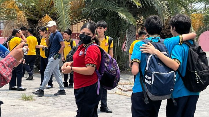 Secundaria de Monterrey pide a alumnos acudir con cubrebocas por brote de covid