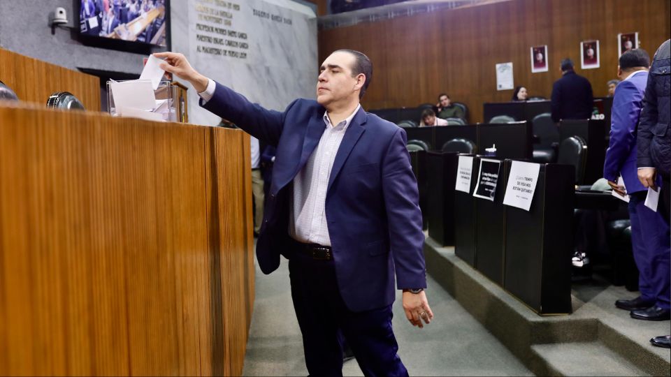 Heriberto Treviño, líder de la bancada del PRI en el Congreso local