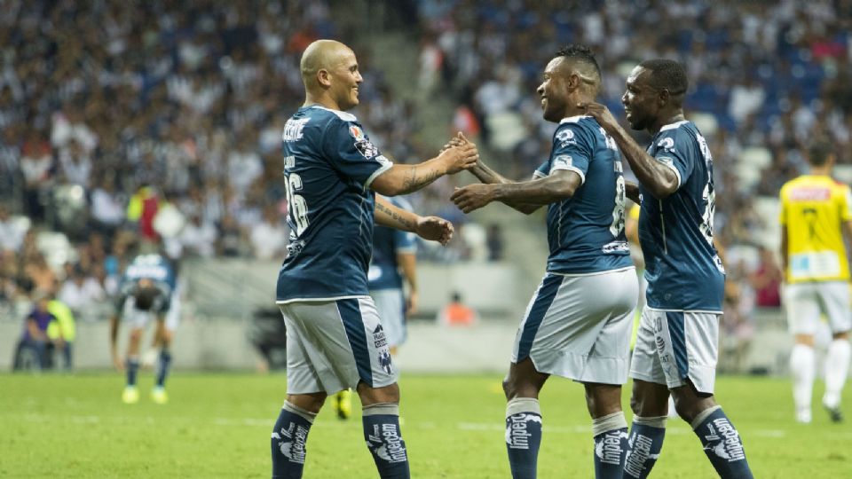 Ídolos que marcaron una era: De Suazo a Basanta, los jugadores que dejaron huella en Monterrey.