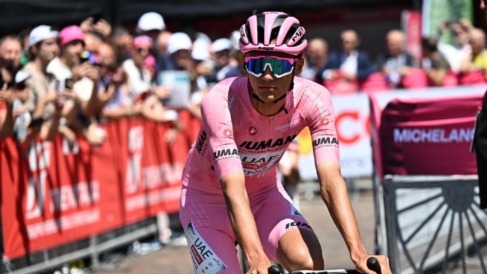 El ciclista mexicano Isaac del Toro se mantiene líder en el Giro de Italia a falta de dos etapas para el final de la competencia
