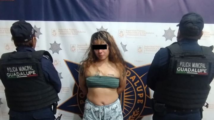 Amenaza a su vecina porque le reclamó por lanzar latas de cerveza a su patio en Guadalupe