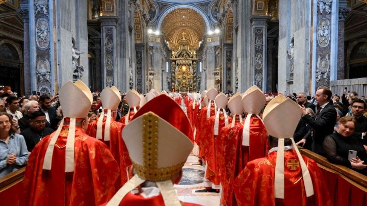 Arranca cónclave para elegir al sucesor del Papa Francisco