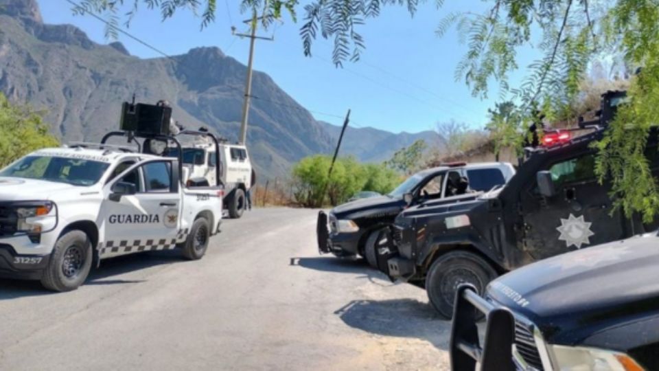 Policías tras enfrentamiento en Rayones, Nuevo León.
