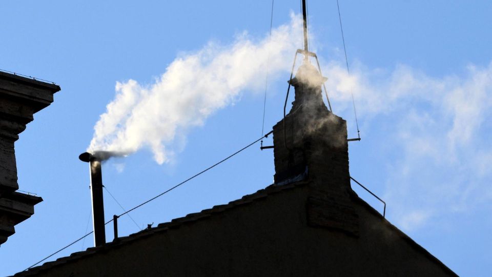 Fumata Blanca en Capilla Sixtina | EFE/EPA/ETTORE FERRARI