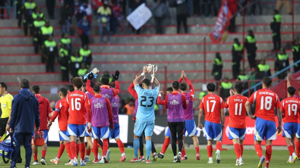 La derrota de Chile ante Bolivia cierra un ciclo sin Mundial para la Roja, mientras la Verde mantiene viva la esperanza en las Eliminatorias.