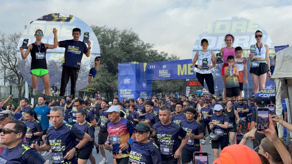 Cientos de participantes llenan Fundidora de energía en una fiesta deportiva inolvidable
