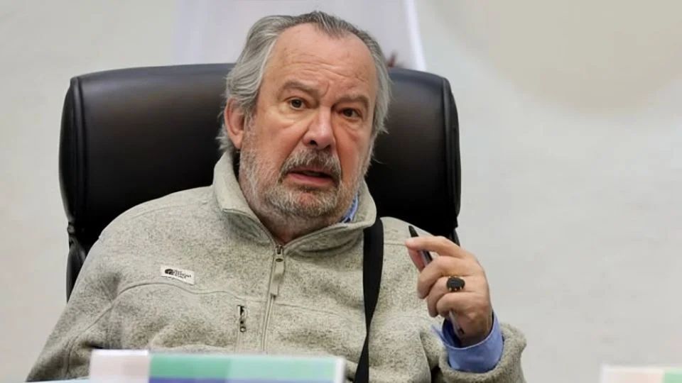 Mauricio Fernández tendrá otro homenaje.
