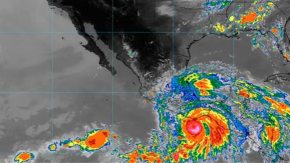 Imagen satelital del huracán Erick.