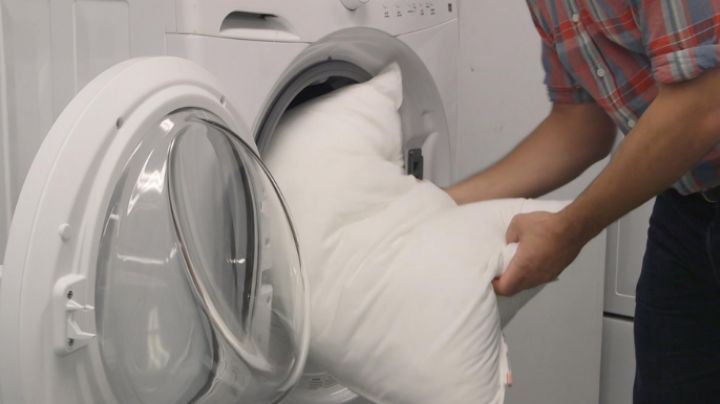 ¿Con qué frecuencia se deben lavar las almohadas y qué pasa si no lo haces? Esto debes saber