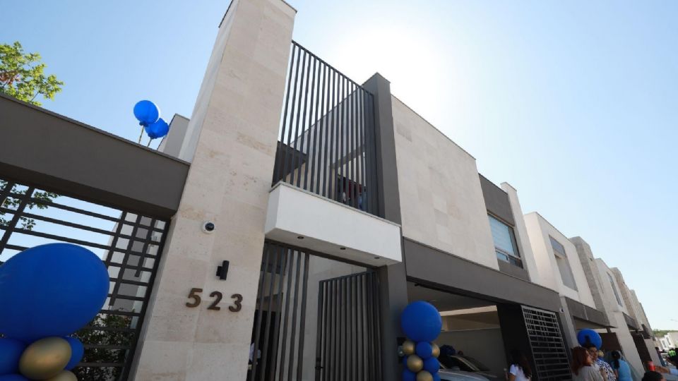 Residencia ubicada en Fracc. Valle de Cumbres Premier, Privada Altai.