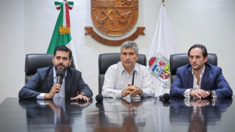 Funcionarios de San Pedro.