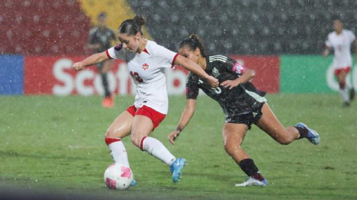 México y Canadá igualaban 1-1 cuando la lluvia detuvo el partido en Costa Rica