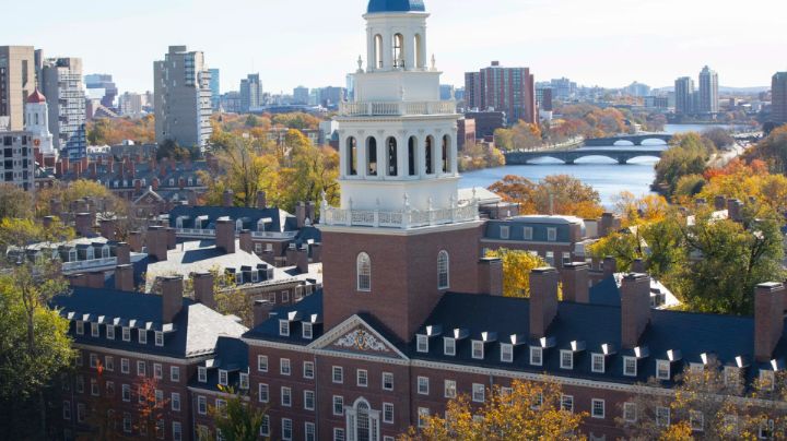 Juez bloquea indefinidamente el veto de Trump a Harvard para recibir estudiantes extranjeros