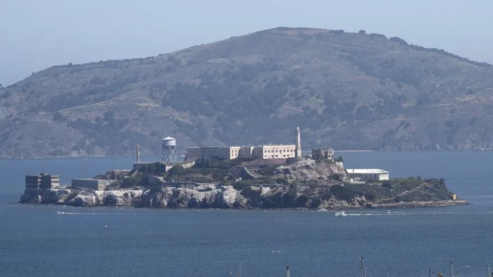Fiscal de Florida propone prisión 'Alcatraz Lagarto' para migrantes detenidos por el ICE.