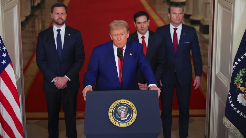 Trump: Irán tiene que elegir entre la paz o la tragedia o habrá ataques mayores.