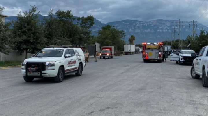 Investigan presunta toma clandestina de combustible en Santa Catarina; detienen a 2