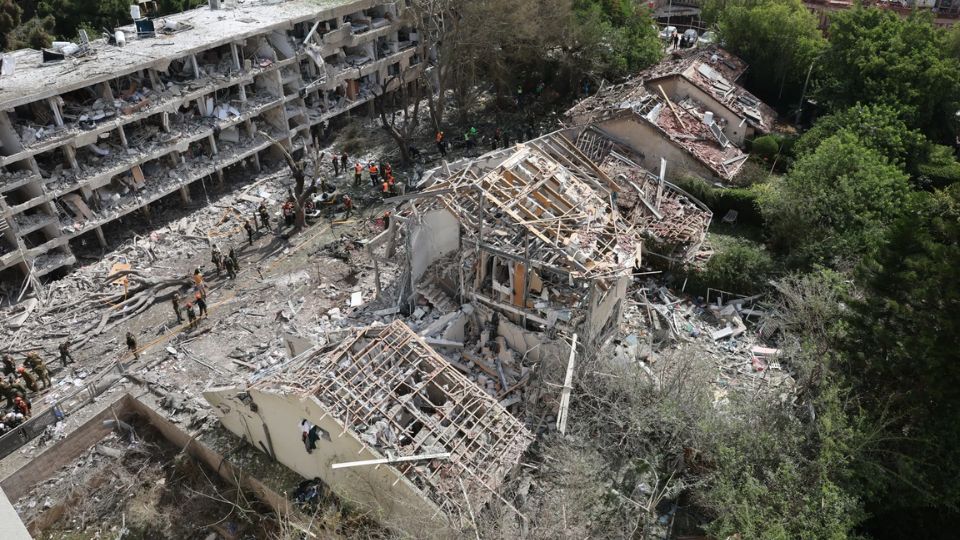 Irán responde al ataque de EU con una nueva oleada de misiles a Israel.