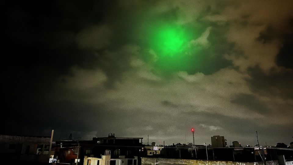 Luz verde vista en el centro de Tampico | Facebook / Christian Rodríguez