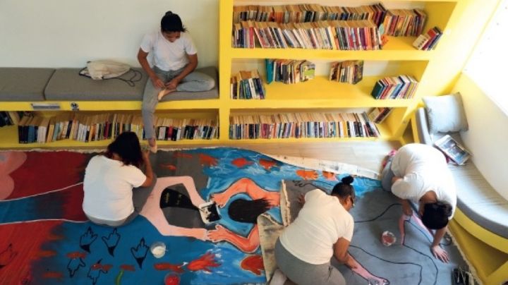 De la cárcel al museo: internas pintan su libertad